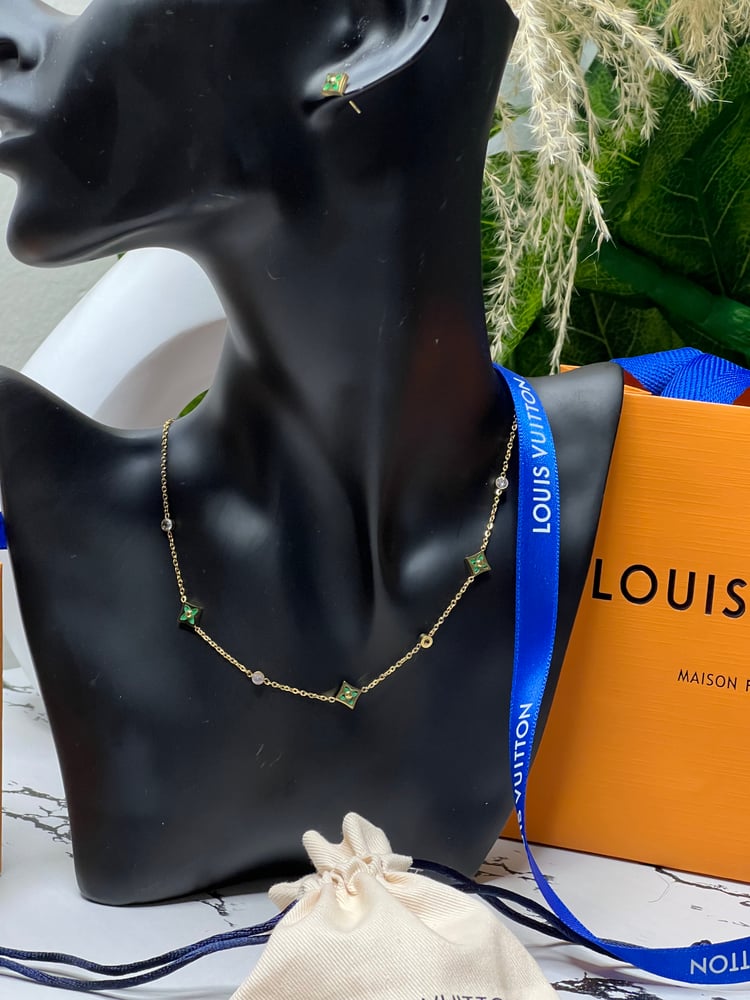 سلسال LOUIS VUITTON ذهبي _أخضر