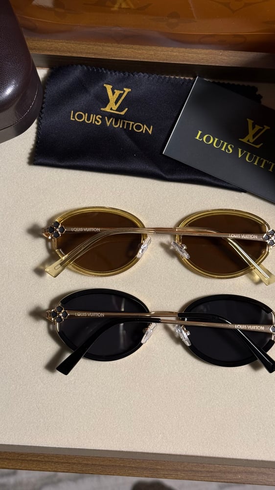 نظارة LOUIS VUITTON{لونين}