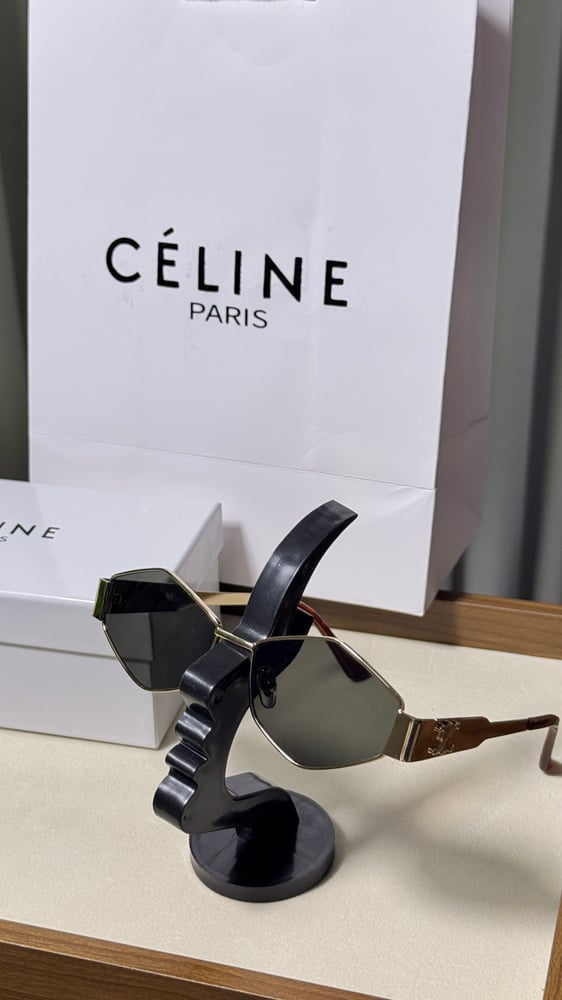 نظارة CELINE إطار ذهبي عدسة سوداسي لون زيتي