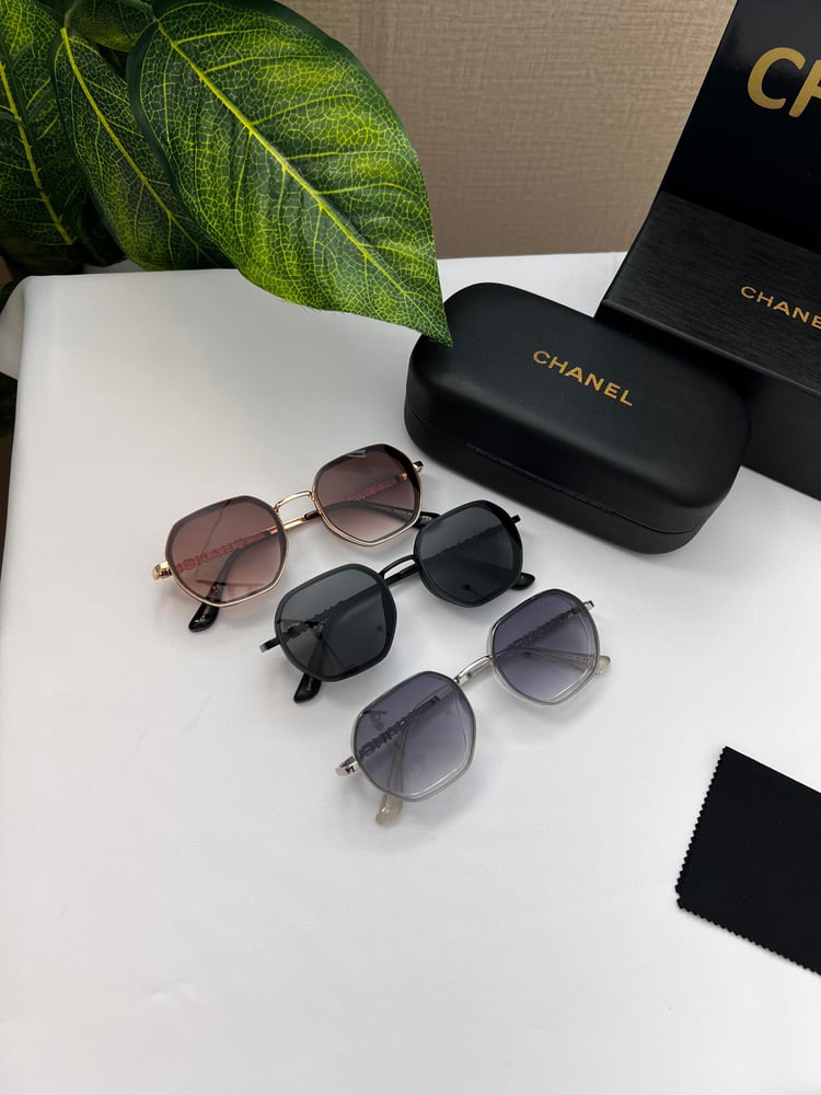نظارة CHANEL - ملون