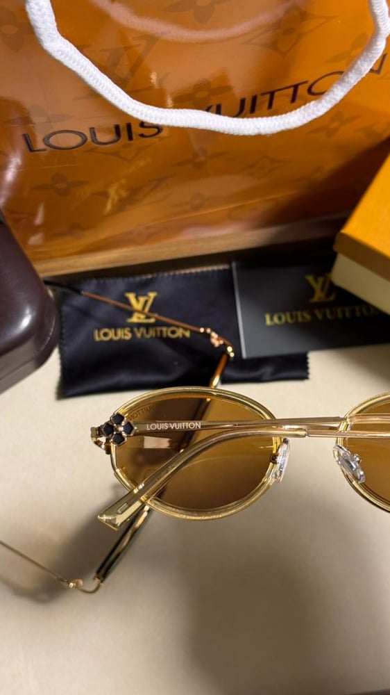 نظارة LOUIS VUITTON