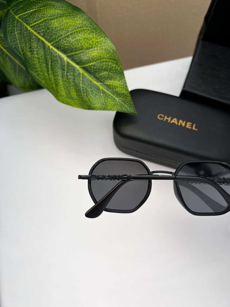نظارة CHANEL - ملون