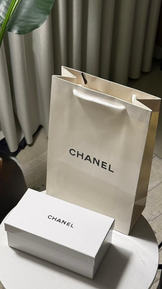 نظارة CHANEL -   أطار فضي  - عدسة وردي