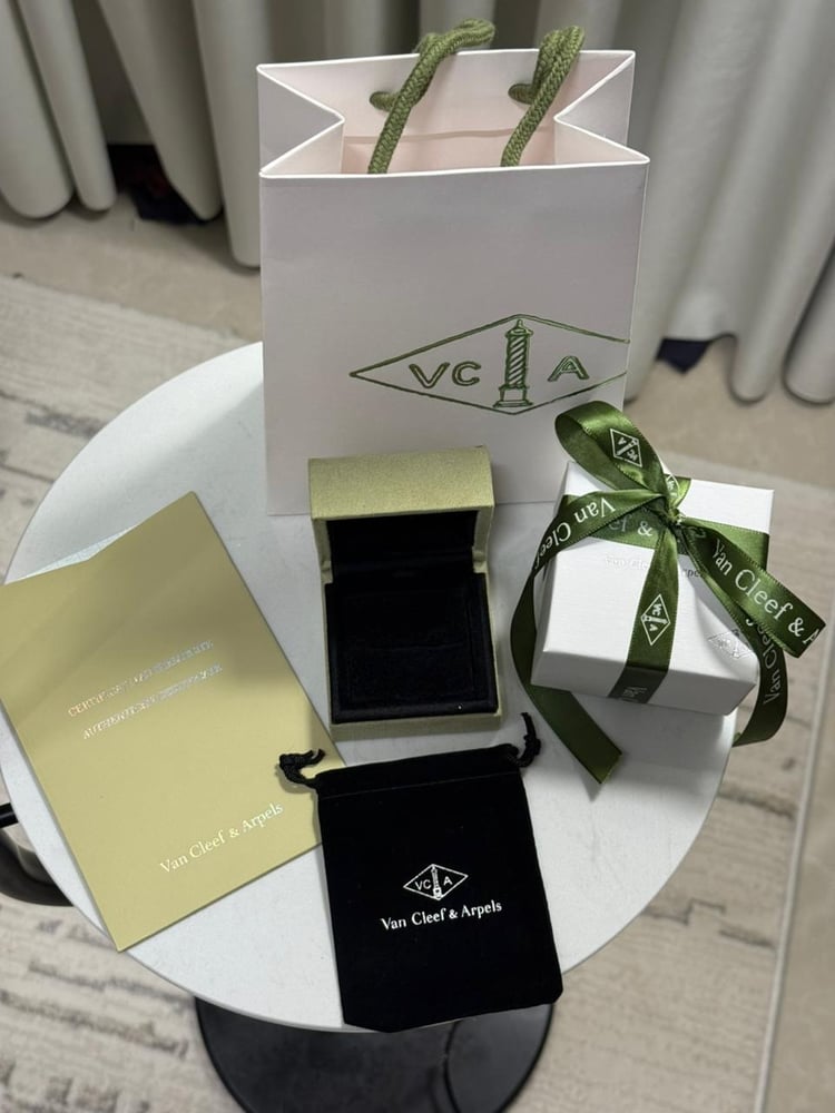 طقم van cleef ذهبي ماستر كواليتي