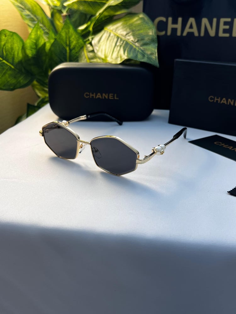نظارة CHANEL - ملون