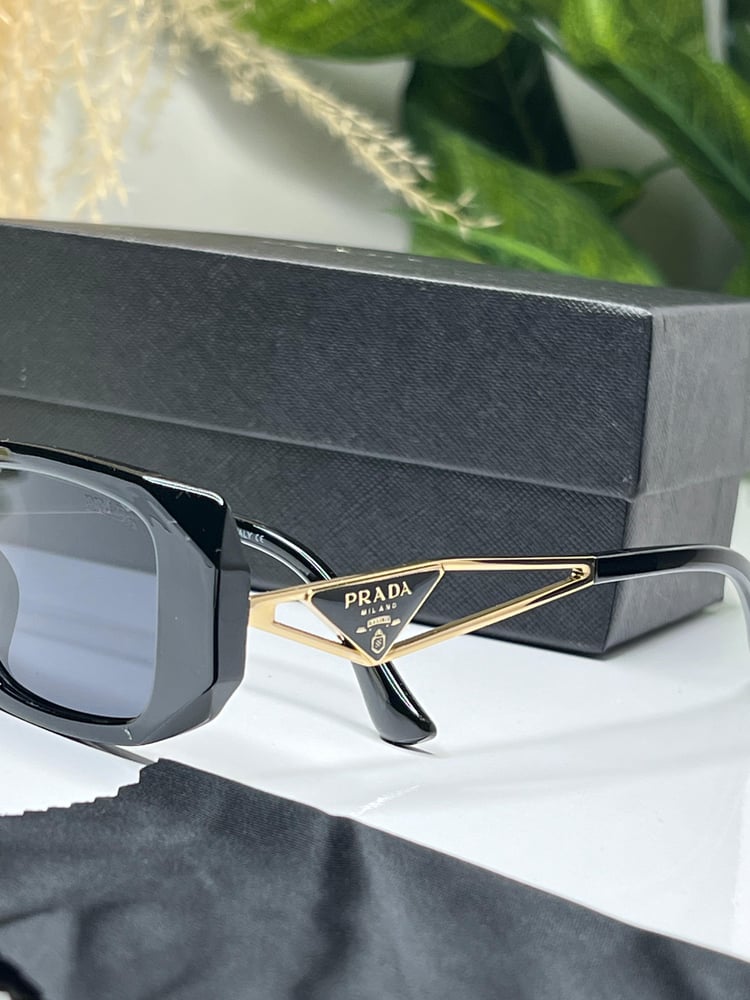 نظارة PRADA المشهورة معدن ذهبي