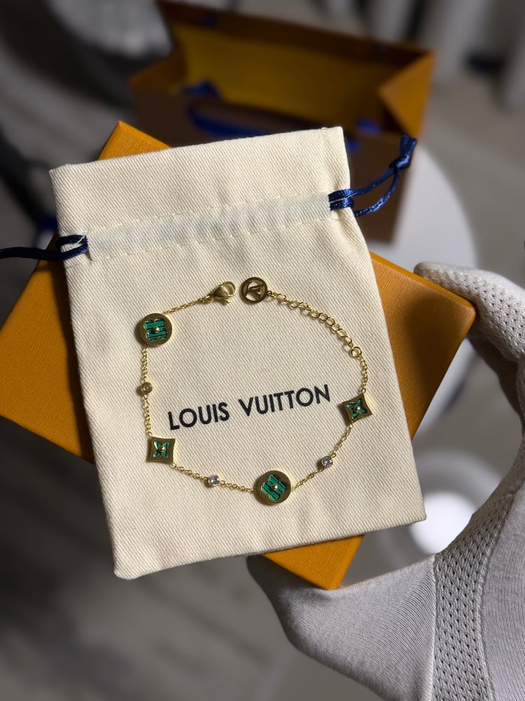 إسوارة LOUIS VUITTON معدن ذهبي أخضر ماستر كواليتي