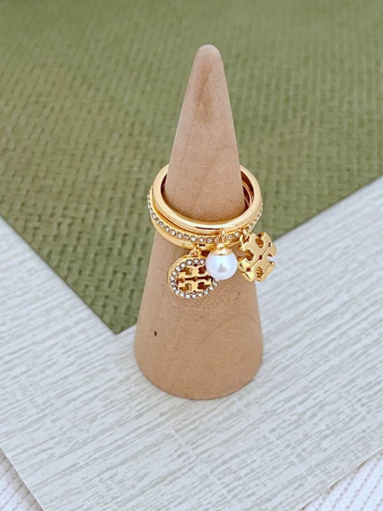 خاتمTORY BURCH ذهبي ماستر كواليتي