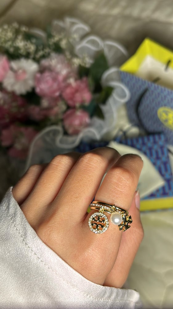 خاتمTORY BURCH ذهبي ماستر كواليتي