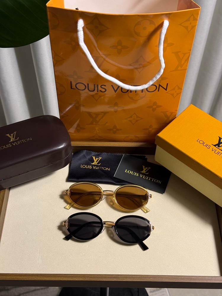 نظارة LOUIS VUITTON{لونين}