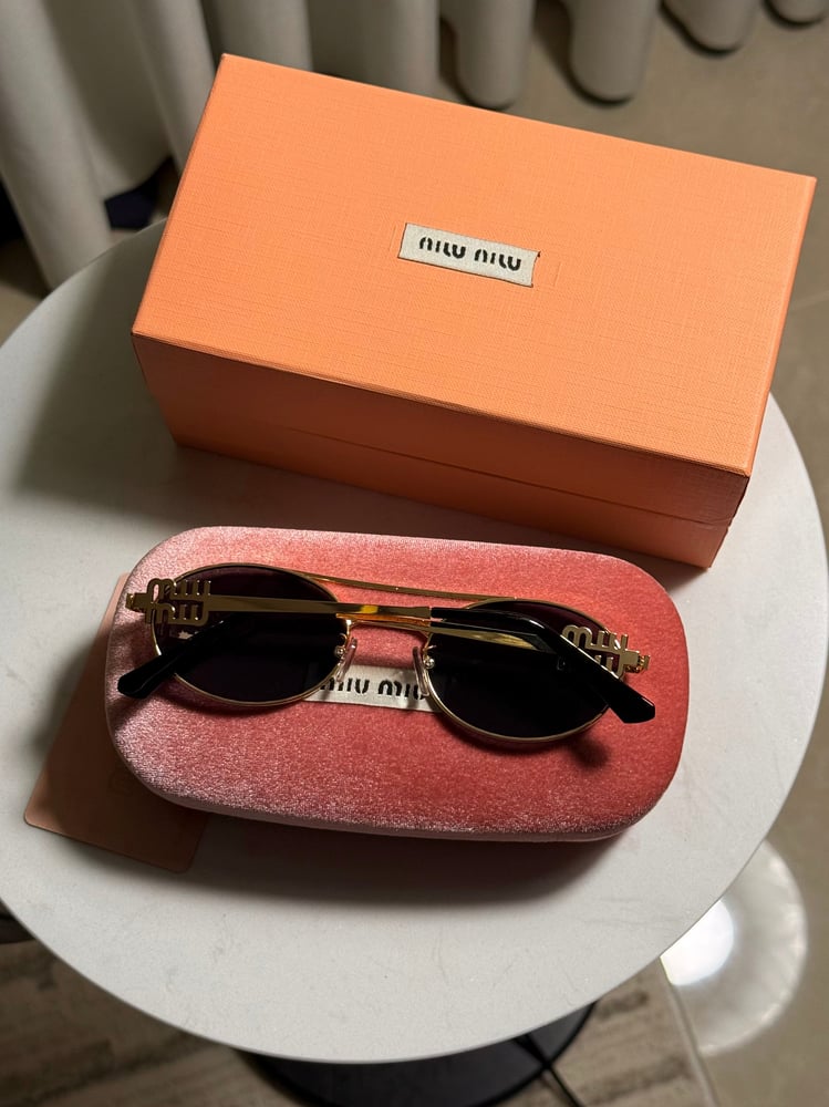 نظارة miu miu - ملون