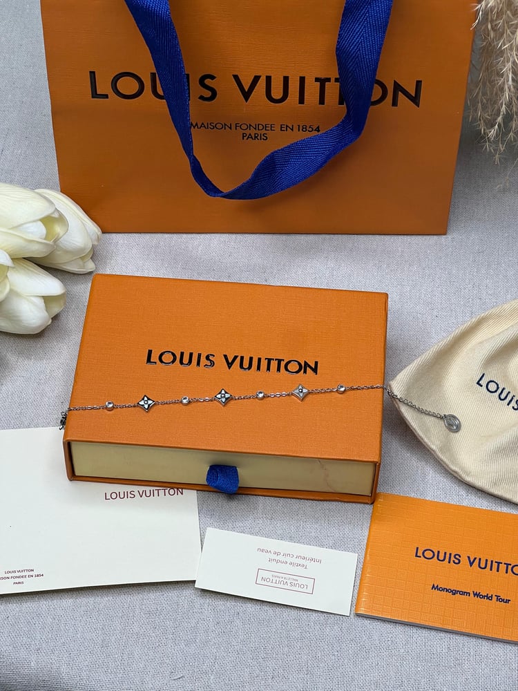 صورة إسوارة Louis Vuitton إسوارة LOUIS VUITTON معدن فضي ماستر كواليتي