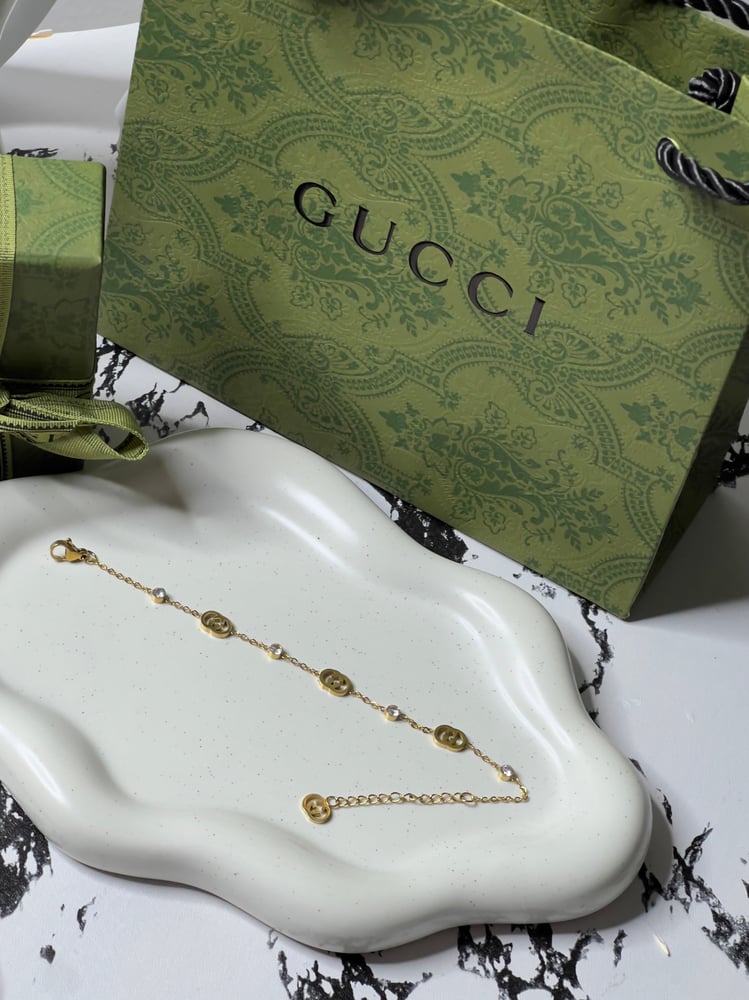 اسوارة GUCCI ذهبي ماستر كواليتي