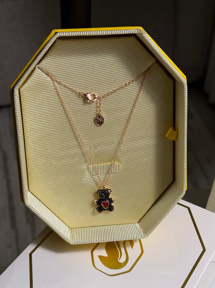 سلسال swarovski ذهبي