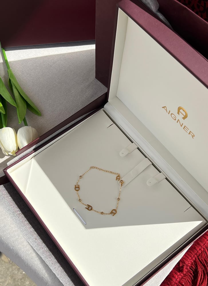 اسوارة AIGNER ذهبي ماستر كواليتي