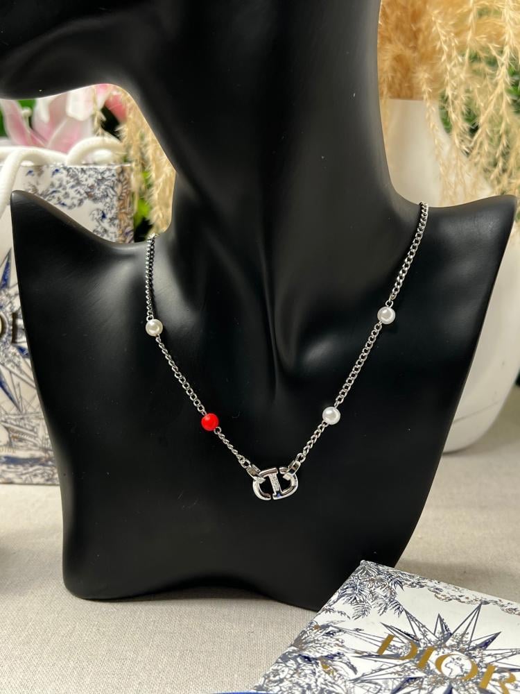 سلسال  Dior  الفضي
