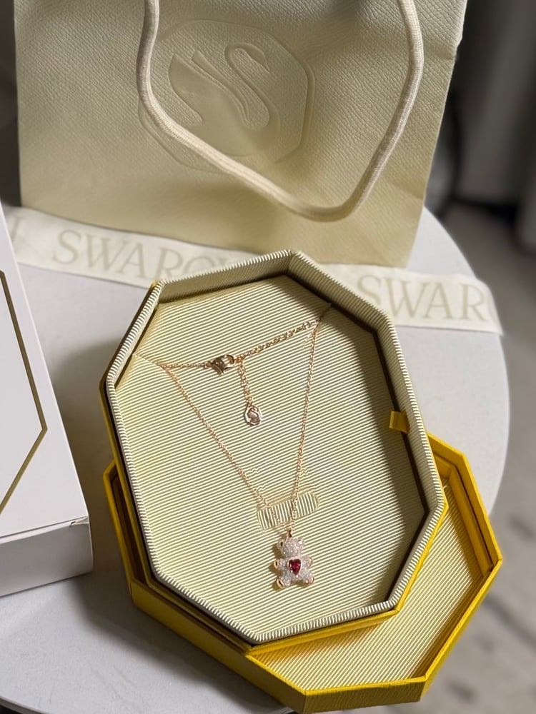 سلسال swarovski ذهبي