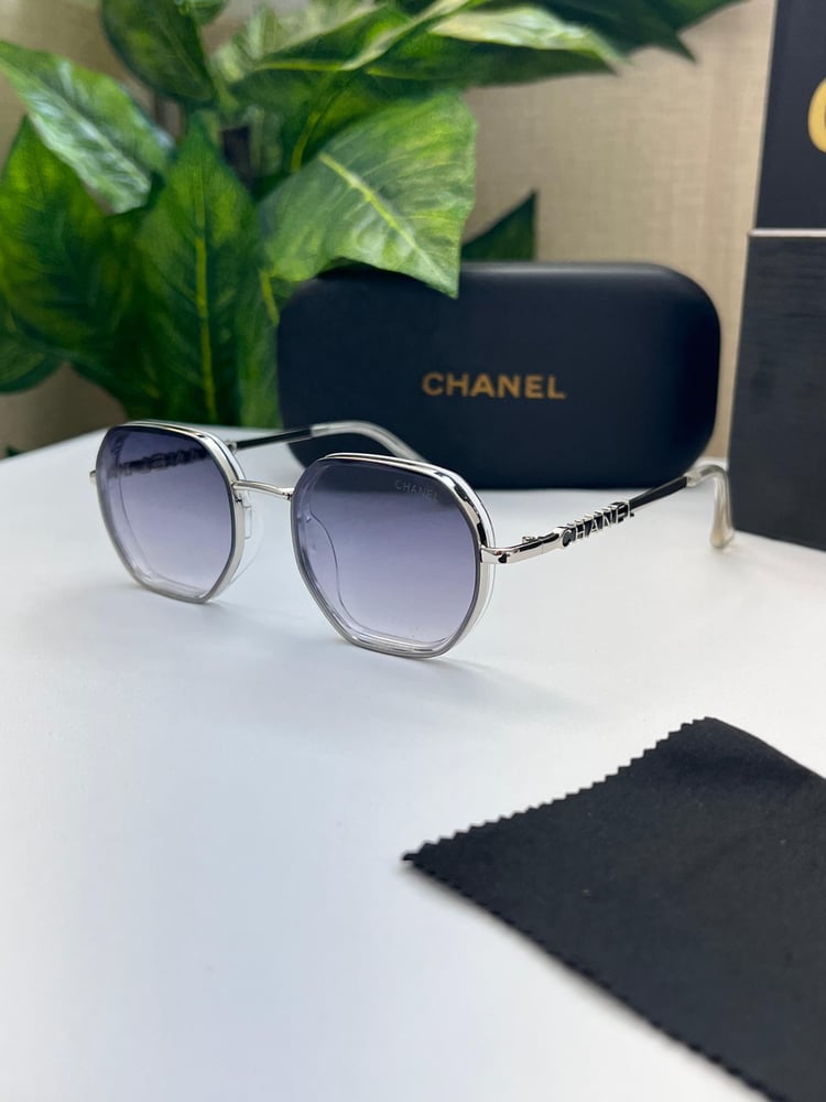 نظارة CHANEL - ملون