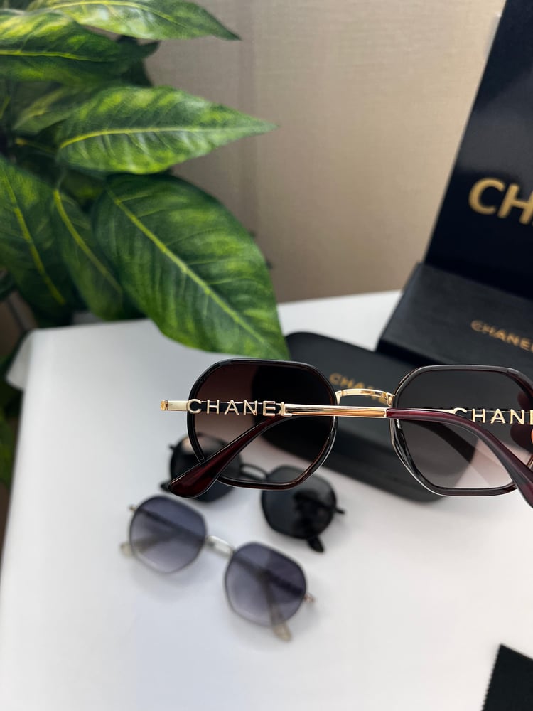 نظارة CHANEL - ملون