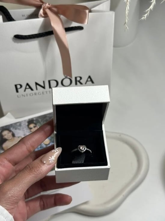 خاتم باندورا Pandora فضي كرستالة وردي ماستر كواليتي