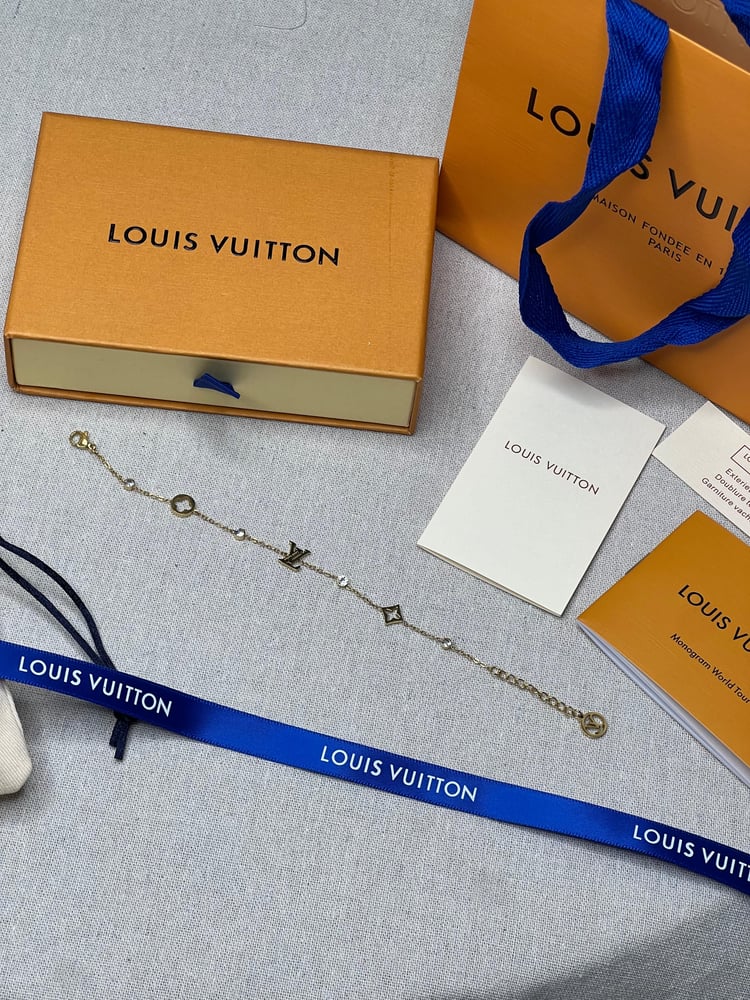 إسوارة LOUIS VUITTON معدن ذهبي ماستر كواليتي