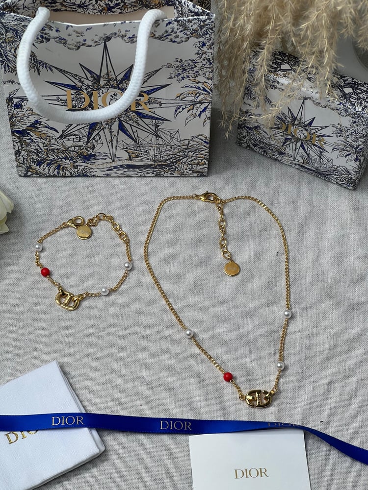 طقم Dior ذهبي ماستر كواليتي