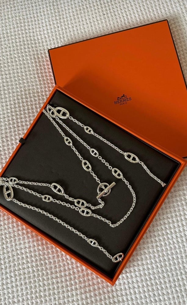 سلسال Hermes فضي