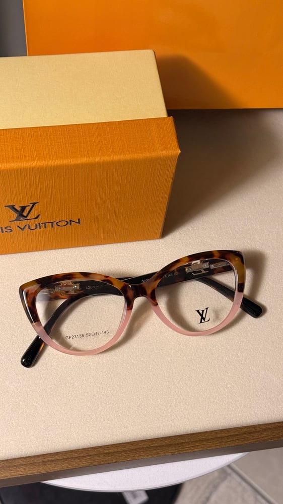 نظارة LOUIS VUITTON -لـونـين