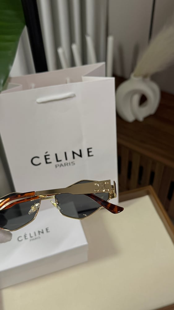 نظارة CELINE إطار ذهبي عدسة سوداسي لون زيتي