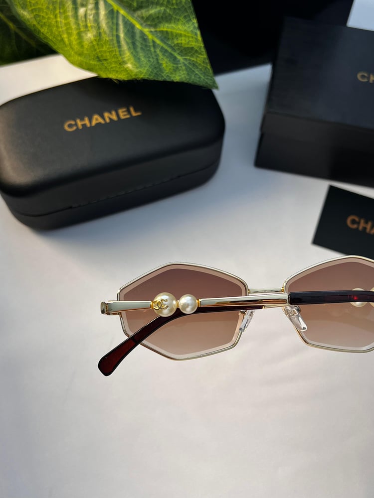 نظارة CHANEL - ملون