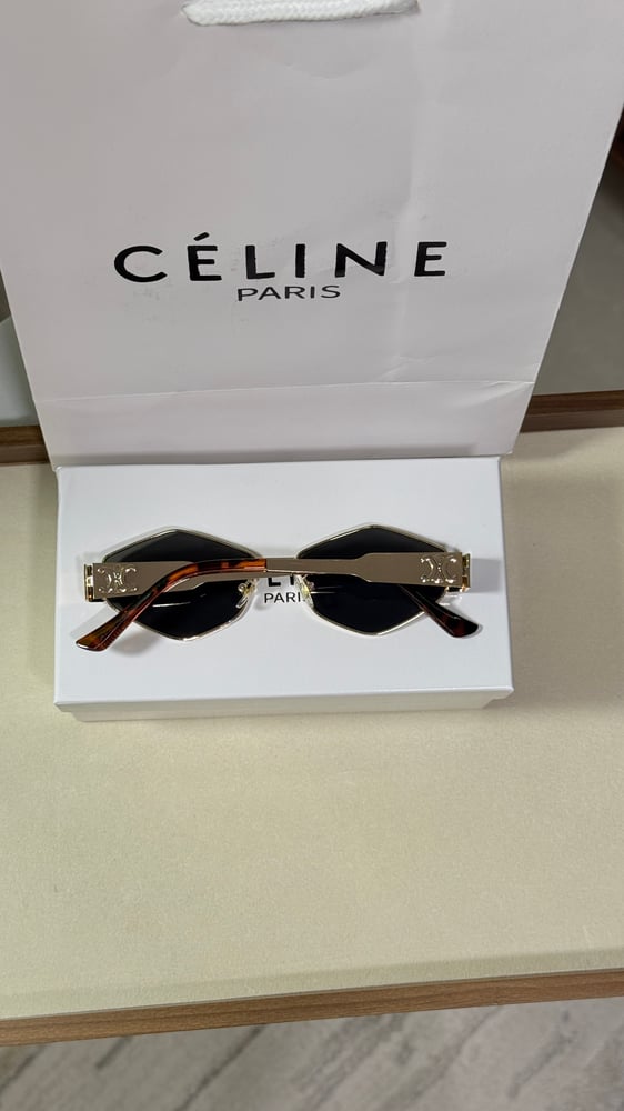 نظارة CELINE إطار ذهبي عدسة سوداسي لون زيتي
