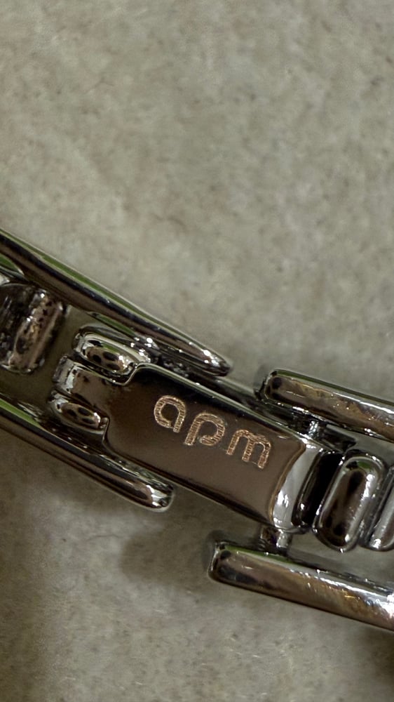 سلسال مع حلق apm معدن فضي ( قلوب )