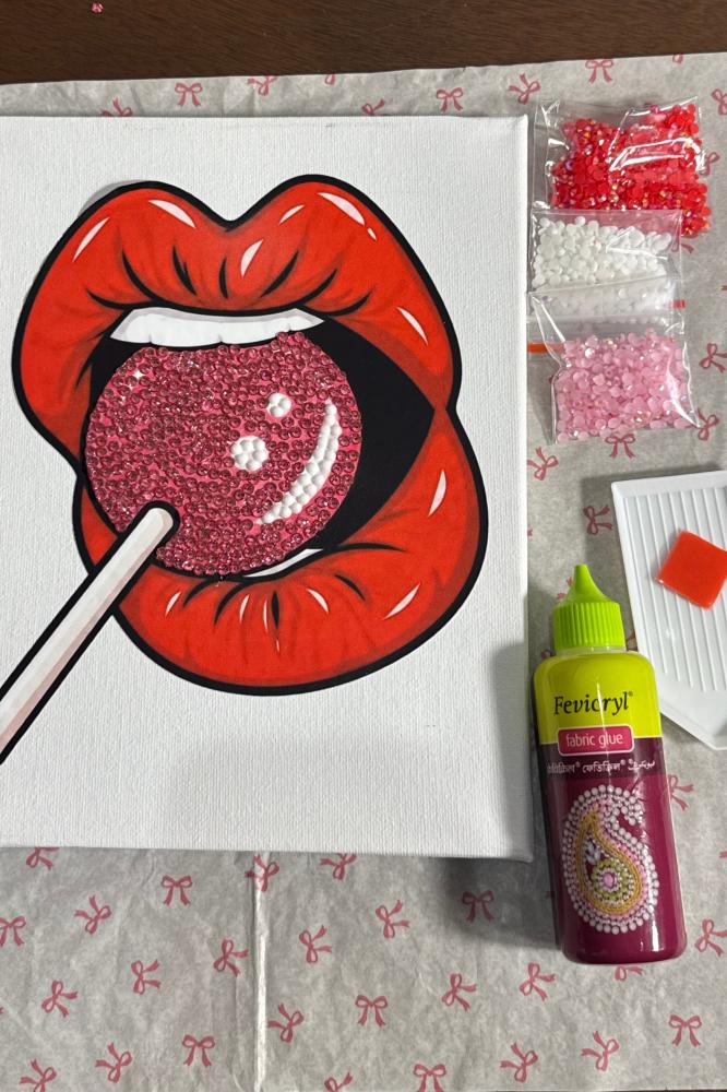 Lollipop bedazzling kit