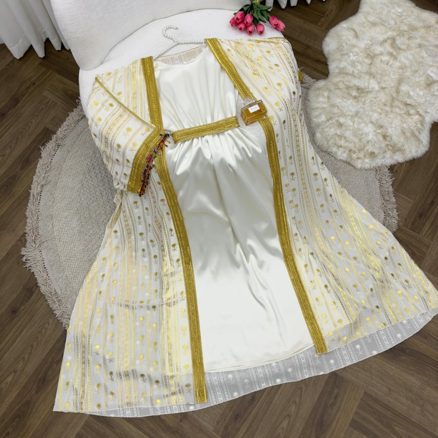 White embroidered bisht cloak