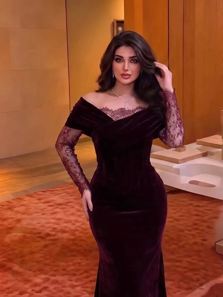 فستان سهرة مخمل ناعم