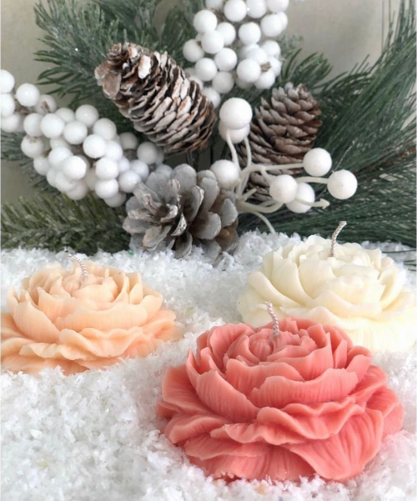 Colors of the candle or bath bomb (two pieces)