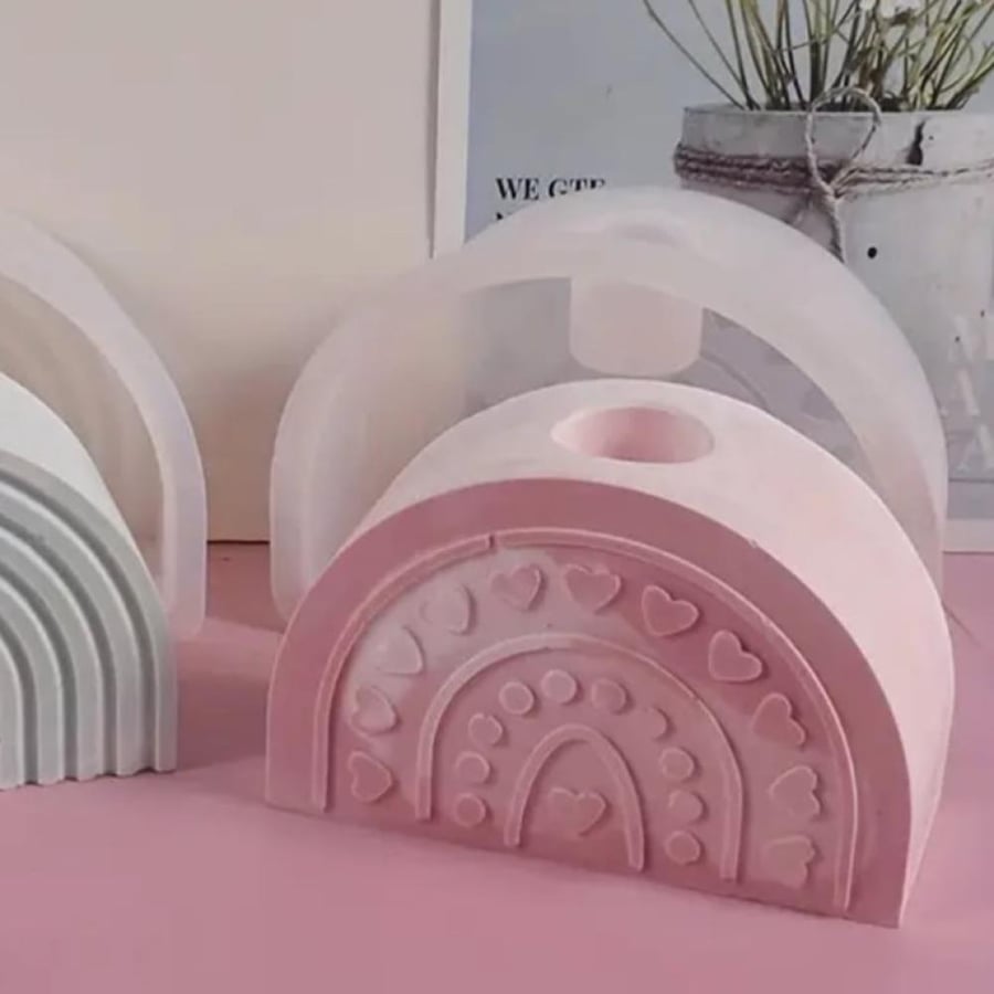 Curved candle holder mold (hearts)