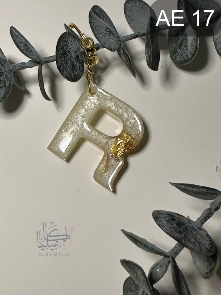 ميداليات الحروف 4 سم ( صور متعددة )