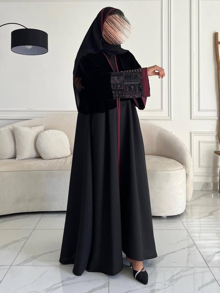 عباية نص مخمل كلوش بأكمام زخرفية