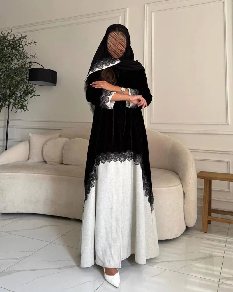 عباية مخمل أسود ولينن أوف وايت بكلفة دانتيل