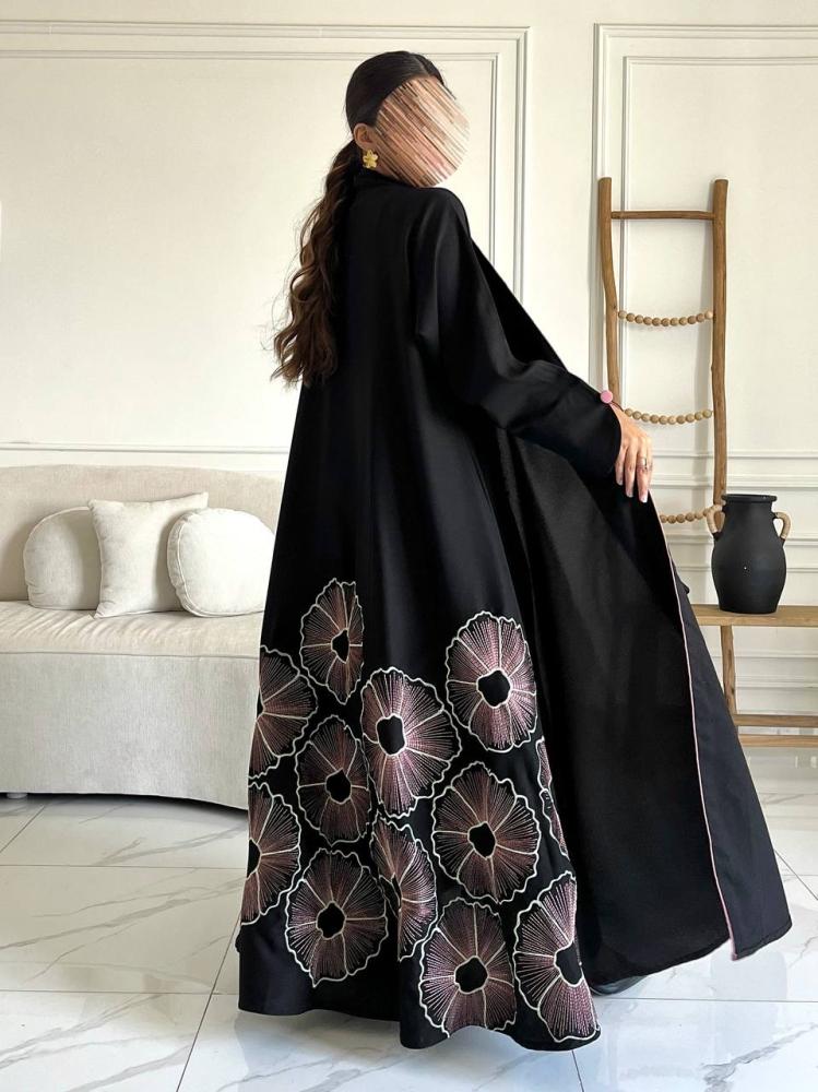 عباية كريب بتطريز دوائر زهرية خلفية