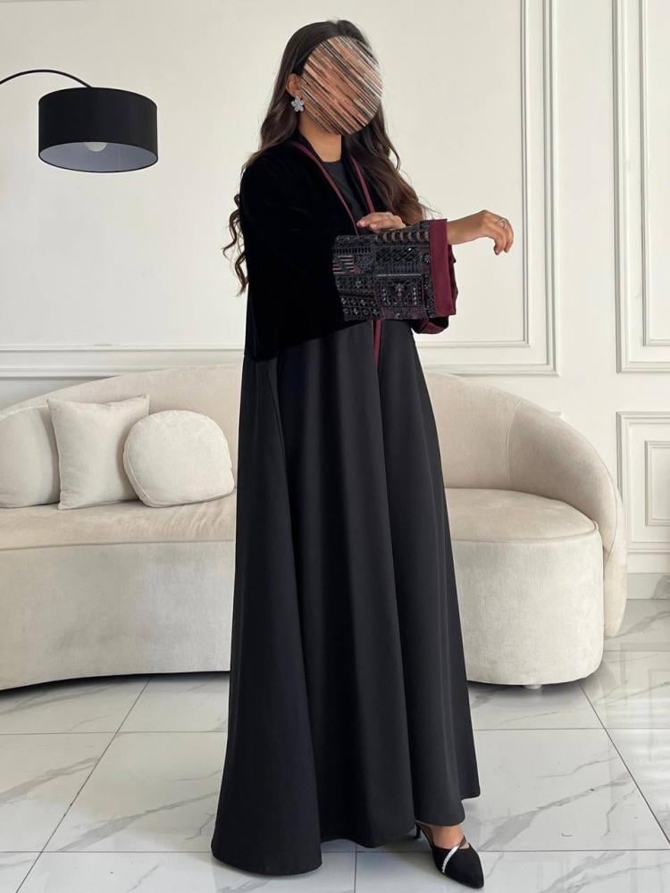 عباية نص مخمل كلوش بأكمام زخرفية
