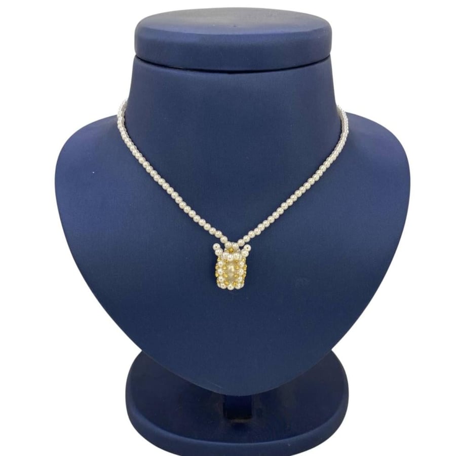 21 karat gold necklace, weight 3.13 grams