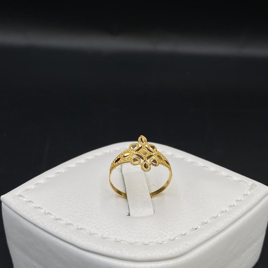21 karat gold ring, weight 1.15 grams