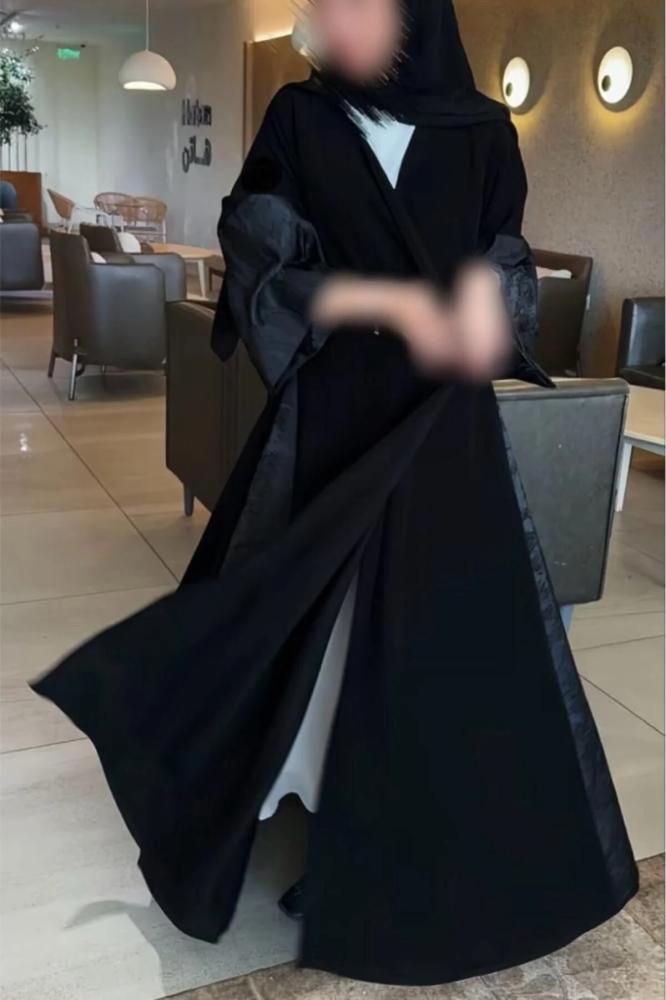 Rosana عباية هيفاء, تصميم فاخر بلونين مميزة