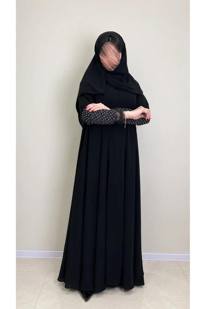 EKEA ABAYA عباية روزا من متجر (EKEA ABAYA)– عباية ملكي طايح بقصة نصف كلوش مع طرحة مطرزة فاخرة