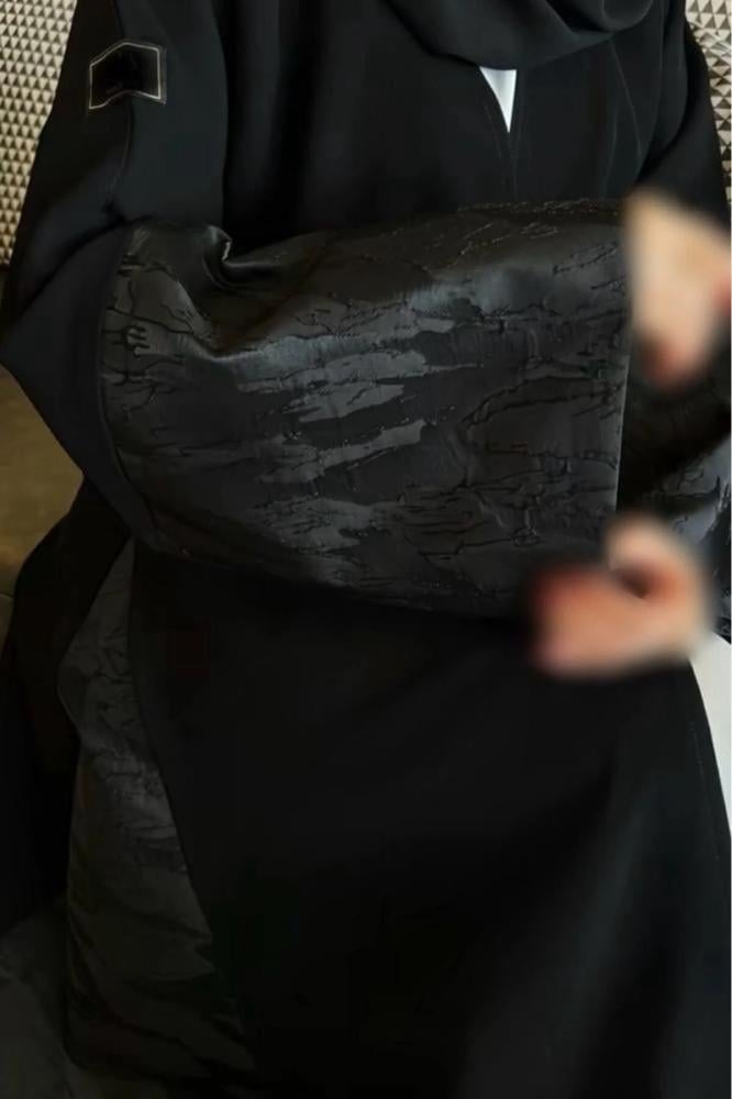 Rosana عباية هيفاء, تصميم فاخر بلونين مميزة
