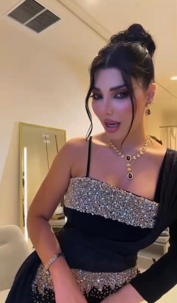 فستان نايس