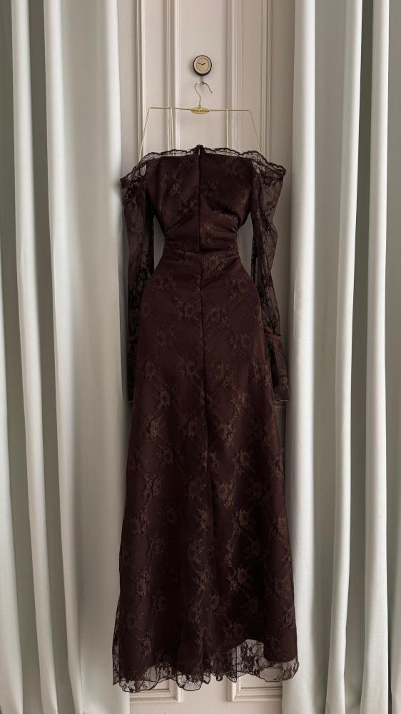 1163
