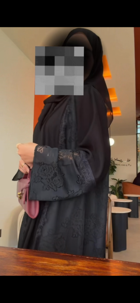 عباية قماش كوبرا مع قماش دانتيل مع الطرحه